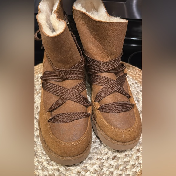 UGG Tan Suede Wedge Boots with Bow Detail - Picture 1 of 5